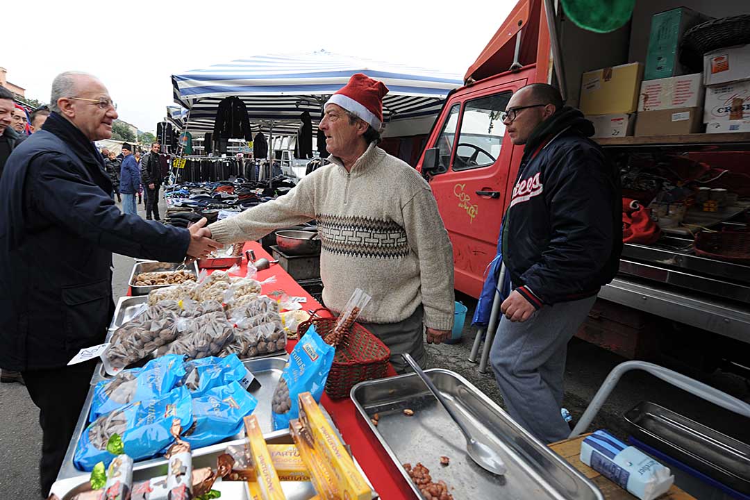   Visita ai mercatini rionali
