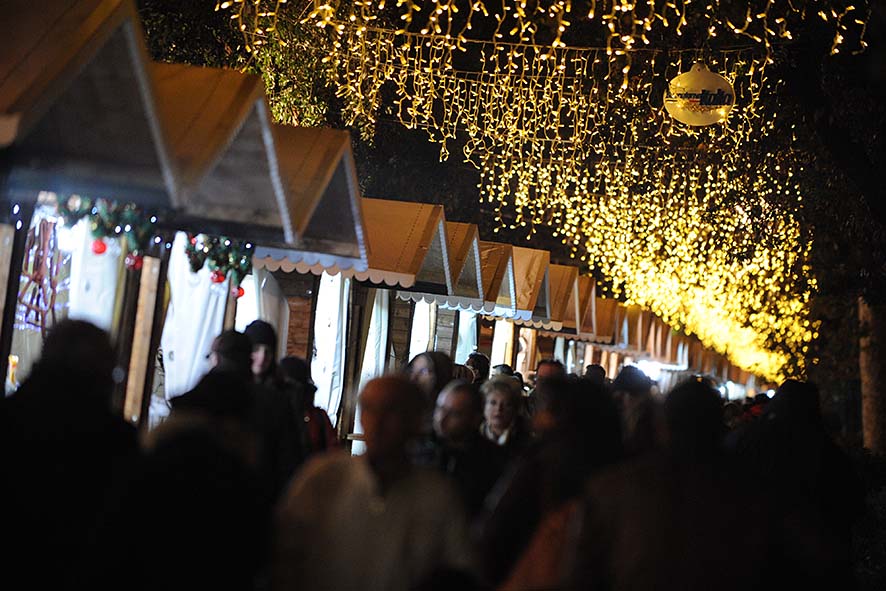  Sul Lungomare Trieste i Mercatini di Natale di Buongiorno Italia
