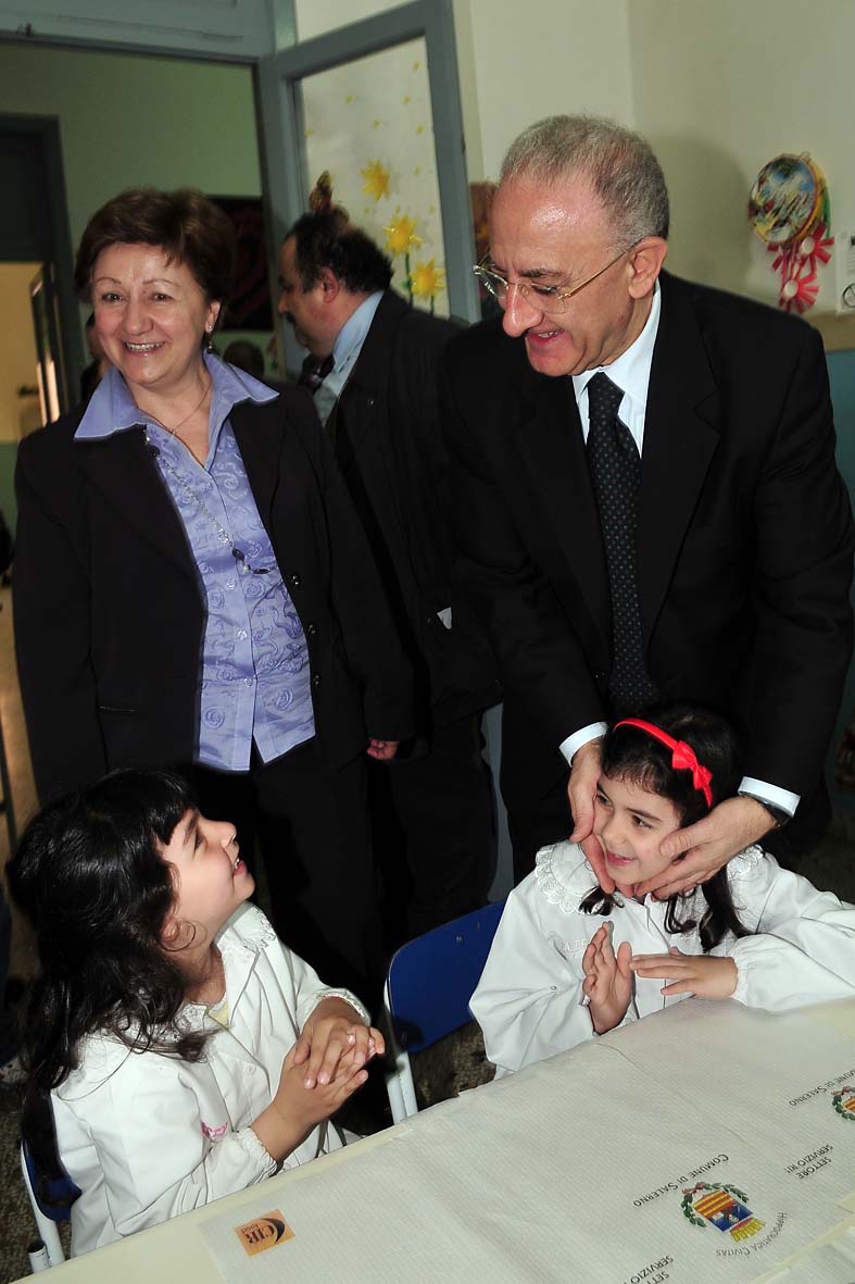   Il Sindaco incontra gli alunni della scuola materna di via Savio in occasione della presentazione del nuovo programma di educazione alimentare
