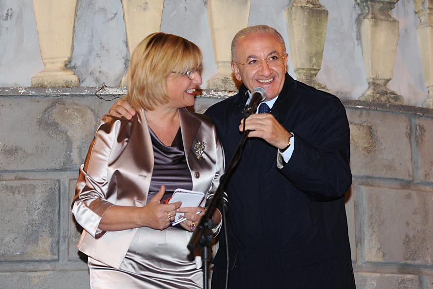   Il Sindaco Vincenzo De Luca inaugura la mostra "Dopo lo tsumani Salerno antico". Complesso Santa Sofia, 18 Novembre 2011
