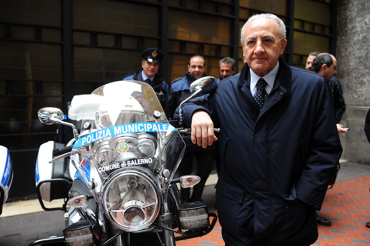   Reparto motociclisti di polizia Municipale: presentazione di 8 nuove moto. Salerno, 14 dicembre 2009
