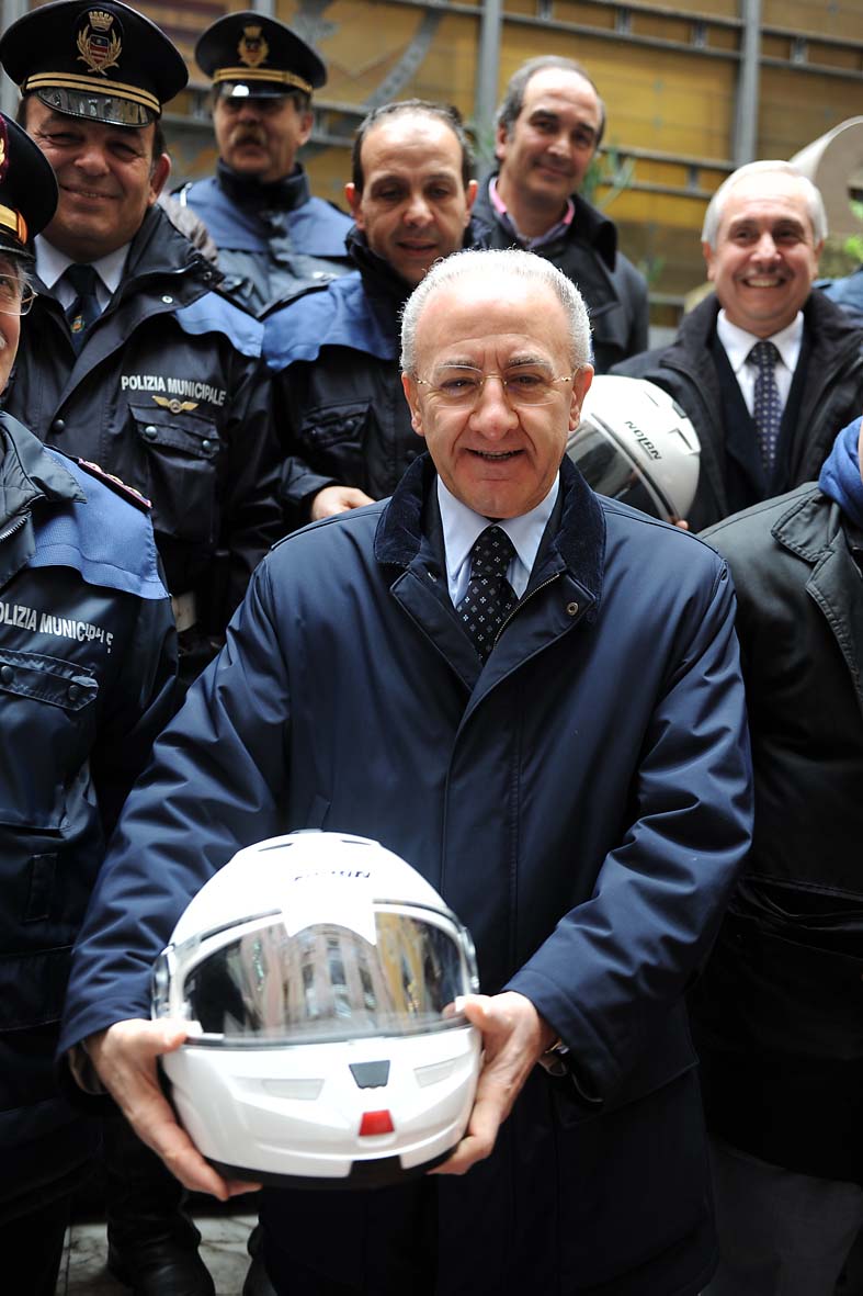   Reparto motociclisti di polizia Municipale: presentazione di 8 nuove moto. Salerno, 14 dicembre 2009
