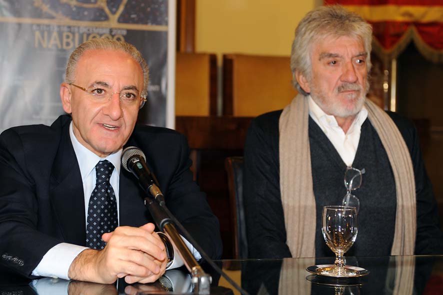   Nabucco al Teatro Verdi per la regia di Gigi Proietti: conferenza stampa di presentazione al Comune di Salerno. 4 dicembre 2009
