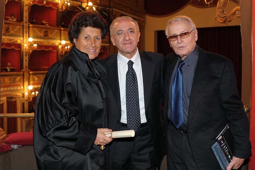   Al Teatro Verdi la seconda rappresentazione di Nabucco, venerdi' 11 dicembre 2009. Tra gli ospiti Luigi Mazzella e Carla Fendi
