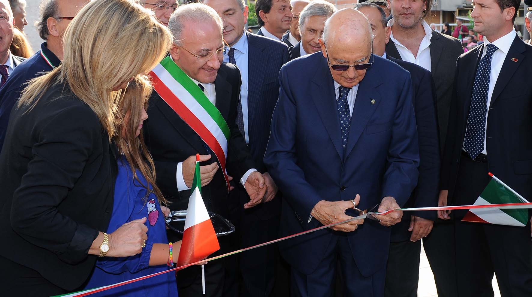   SALERNO saluta il Presidente della Repubblica GIORGIO NAPOLITANO. Inaugurazione dell'Asilo Nido Pio XII, martedi' 14 settembre 2010
