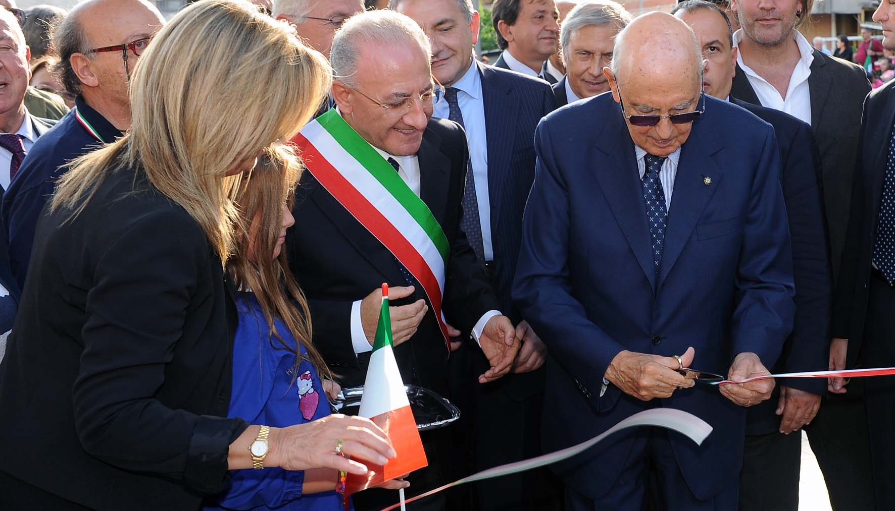   SALERNO saluta il Presidente della Repubblica GIORGIO NAPOLITANO. Inaugurazione dell'Asilo Nido Pio XII, martedi' 14 settembre 2010
