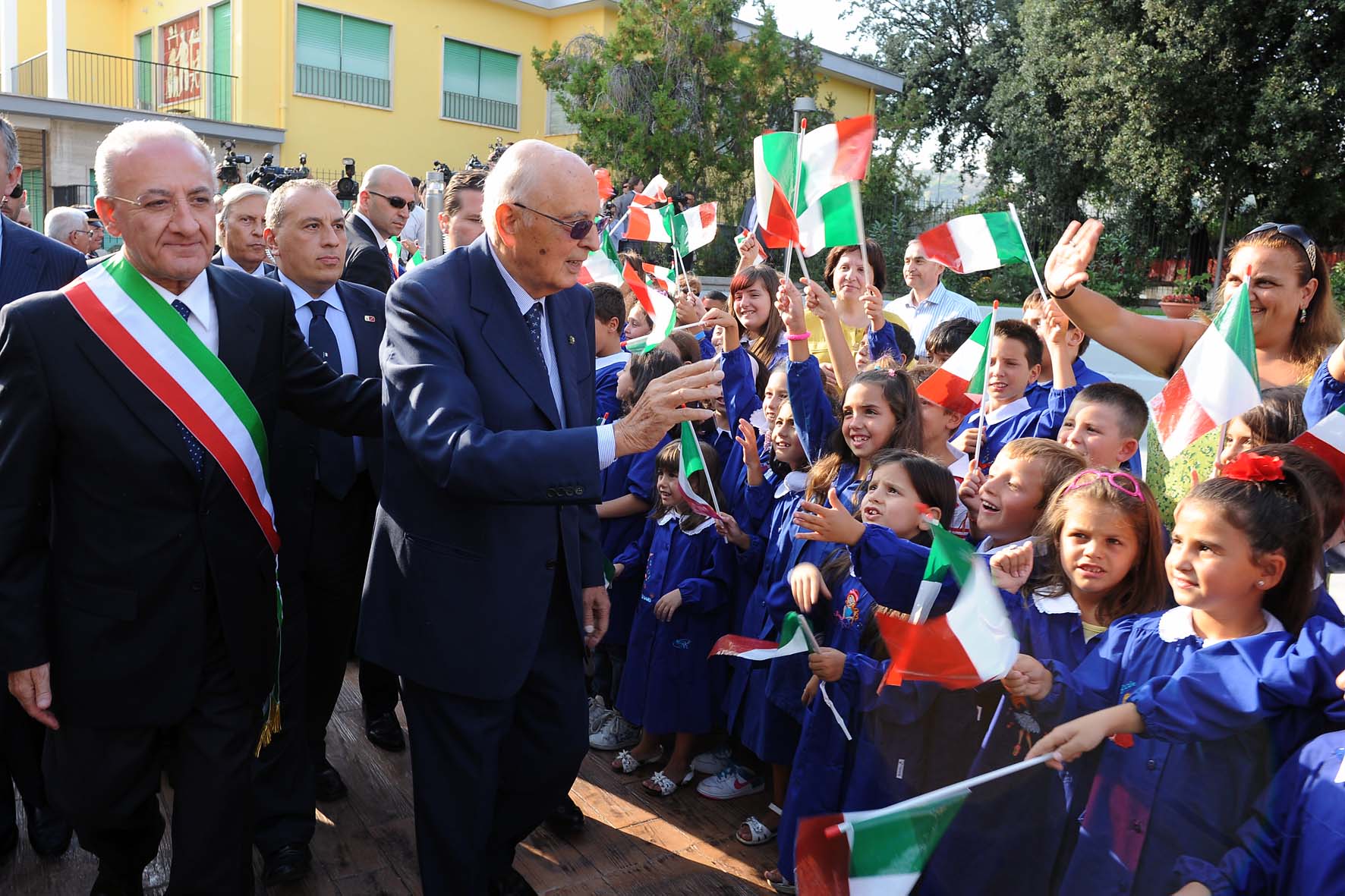   SALERNO saluta il Presidente della Repubblica GIORGIO NAPOLITANO. Inaugurazione dell'Asilo Nido Pio XII, martedi' 14 settembre 2010
