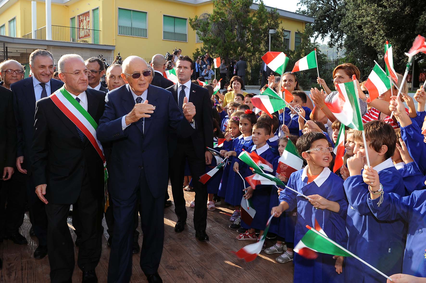   SALERNO saluta il Presidente della Repubblica GIORGIO NAPOLITANO. Inaugurazione dell'Asilo Nido Pio XII, martedi' 14 settembre 2010
