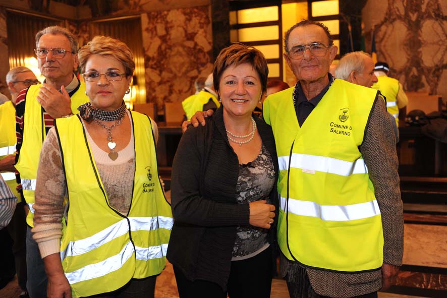   "Nonni in Divisa" per una citta' piu' sicura e a misura di bambino. Cerimonia di investitura, Palazzo di Citta', 22 ottobre 2009
