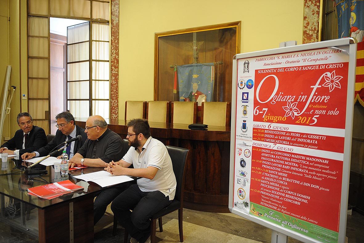   "Ogliara in fiore...e non solo - L'infiorata di Salerno"
