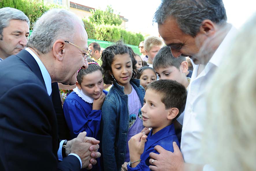   Con il Sindaco De Luca inaugurazione del parcheggio in Via degli Etruschi. Salerno, 20 settembre 2011.
