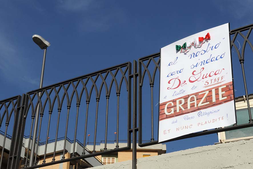   Torrione: il nuovo parcheggio in via O. De Sica e la rampa di collegamento via De Sica-via Felline. L'inaugurazione con il Sindaco De Luca. 18 novembre 2009
