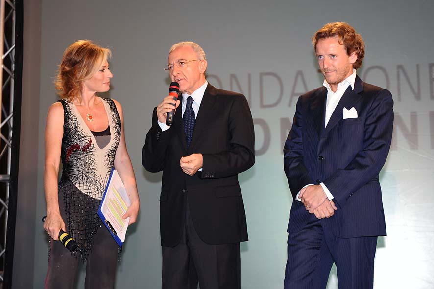   Assegnato al Sindaco di Salerno Vincenzo De Luca il Premio Citta' di Partenope. Napoli, 30 giugno 2011
