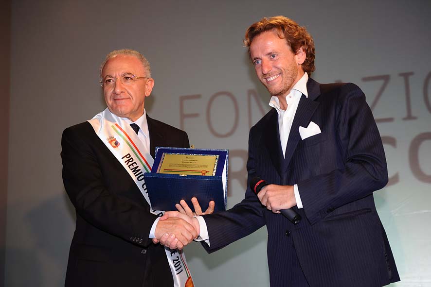   Assegnato al Sindaco di Salerno Vincenzo De Luca il Premio Citta' di Partenope. Napoli, 30 giugno 2011
