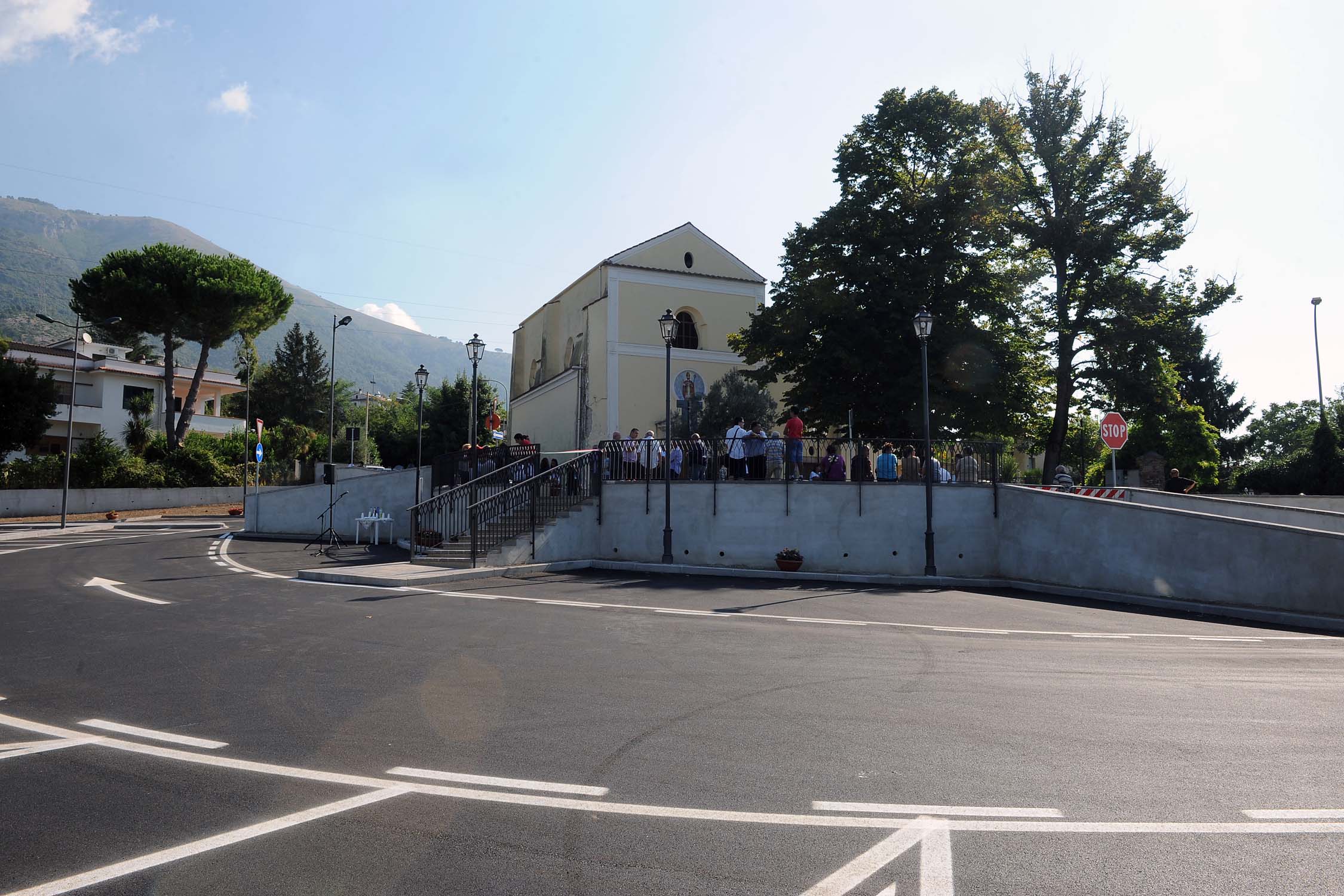   Il Sindaco Vincenzo De Luca inaugura il parcheggio di Pastorano. Salerno, 6 settembre 2010
