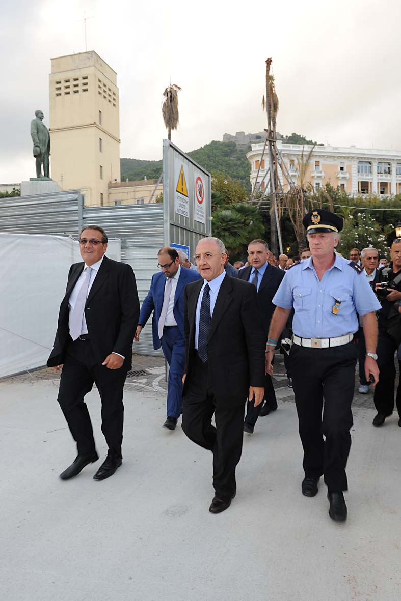   Piazza della Liberta': visita al cantiere e inaugurazione dei primi parcheggi. Salerno, 17 settembre 2010
