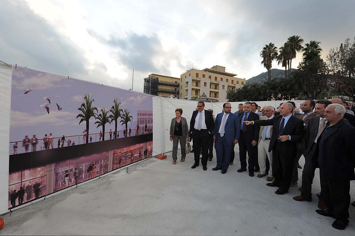   Piazza della Liberta': visita al cantiere e inaugurazione dei primi parcheggi. Salerno, 17 settembre 2010
