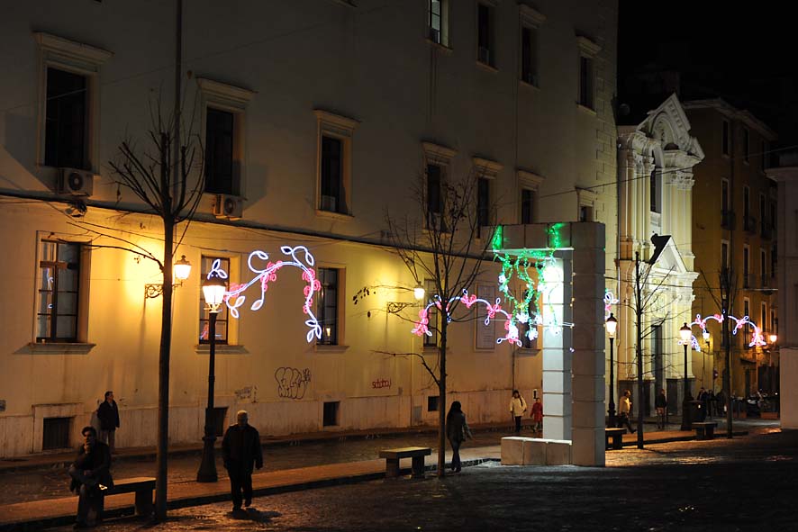   Il Sindaco De Luca inaugura il nuovo arredo urbano ed illuminazione artistica del Centro Storico. 19 novembre 2009
