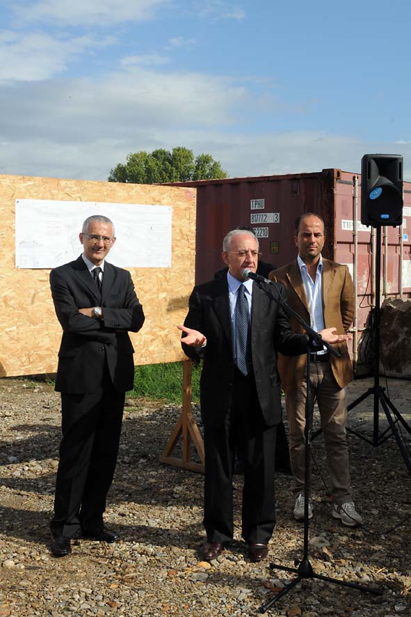   Messa in sicurezza del tratto vallivo finale del fiume Picentino. L'inizio dei lavori con il Sindaco De Luca. 27 settembre 2010

