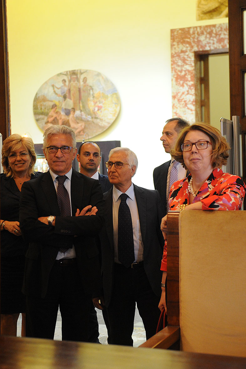   Il Sindaco ff Napoli riceve il nuovo Prefetto Antonella Scolamiero
