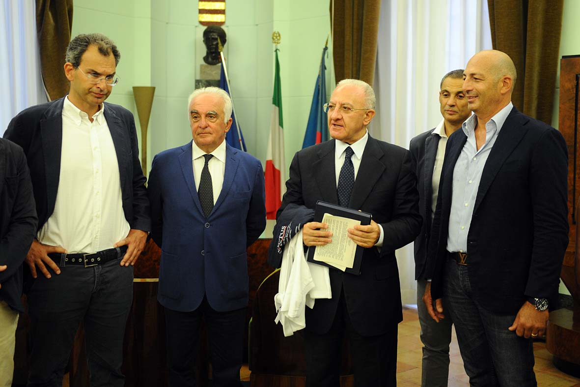   Il Sindaco De Luca riceve gli Under 17 della Rari Nantes Arechi
