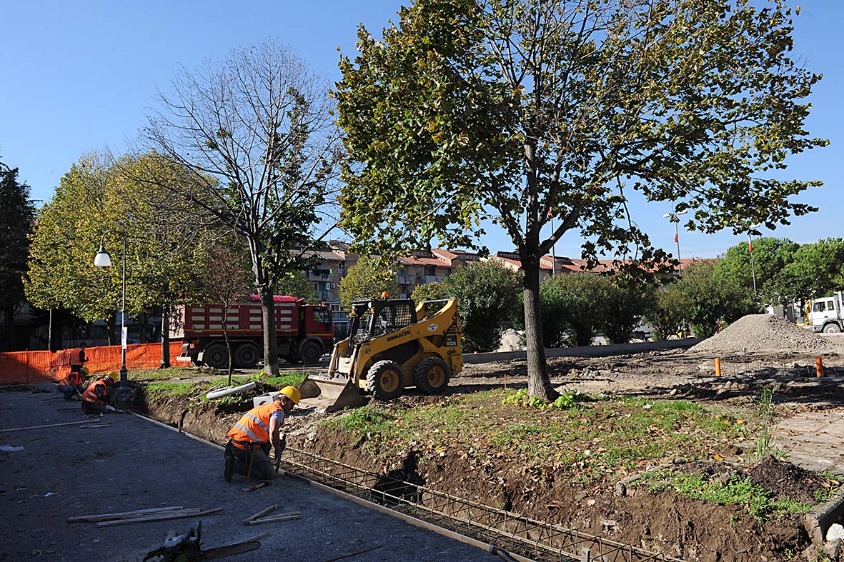   Al via i lavori di riqualificazione del parco pubblico al rione Zevi

