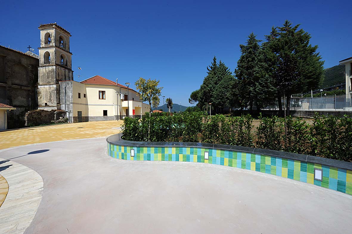   Inaugurata nuova piazza a Rufoli di Ogliara
