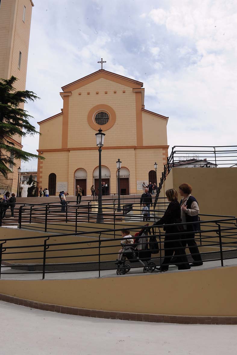   Inaugurazione del nuovo sagrato della Chiesa dei Salesiani. Salerno, 4 maggio 2010
