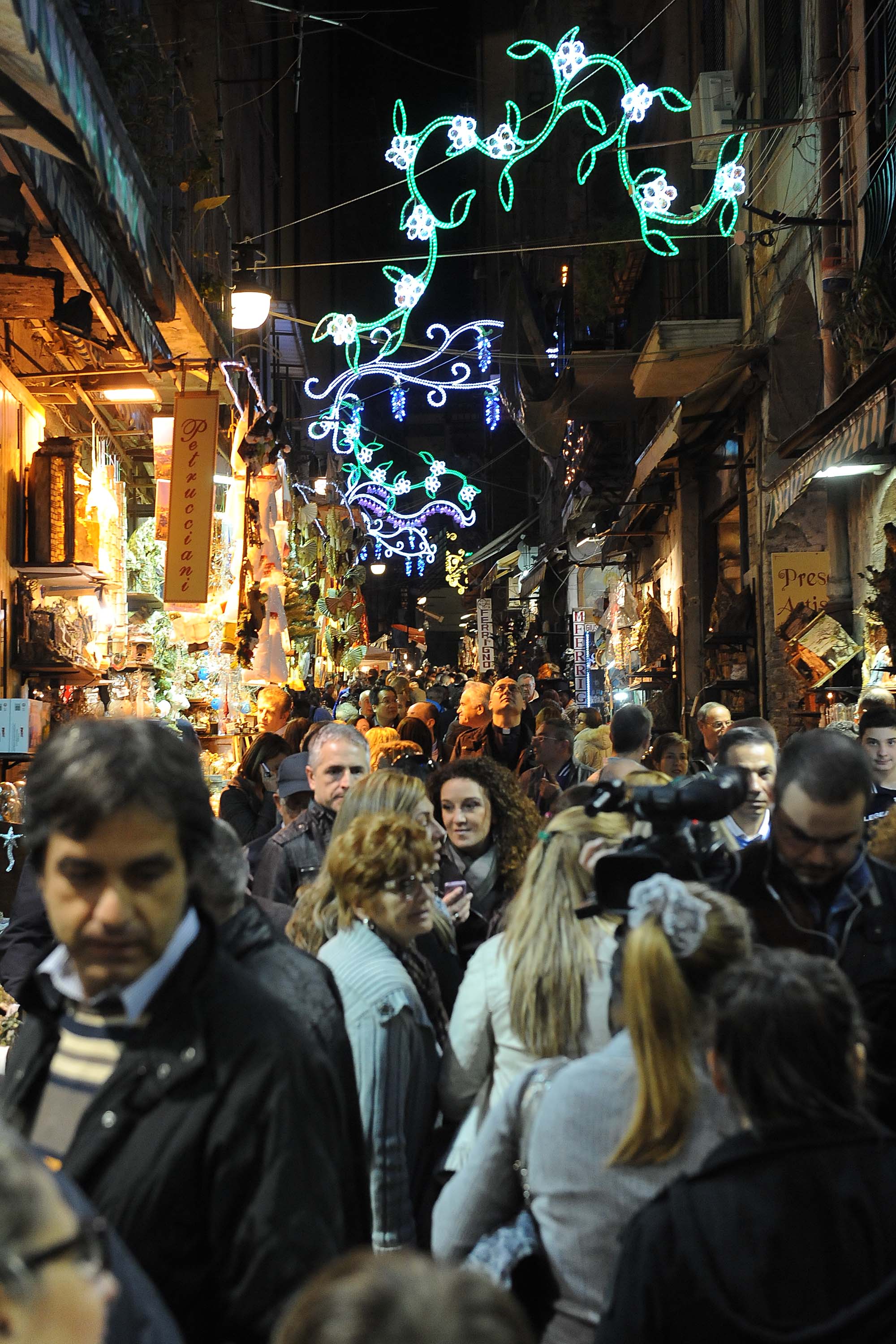   Luci d'Artista di Salerno a San Gregorio Armeno

