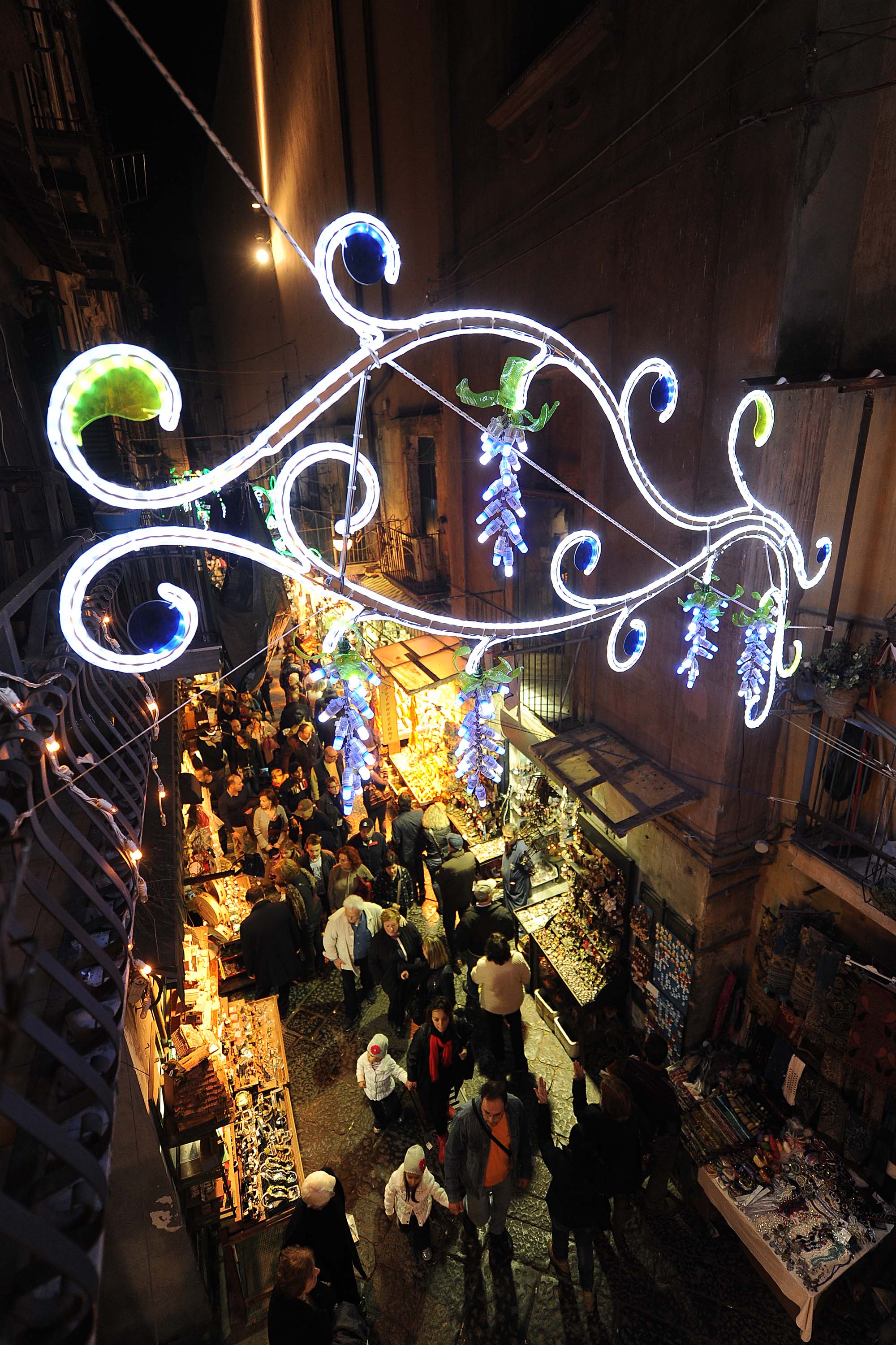   Luci d'artista di Salerno a San Gregorio Armeno
