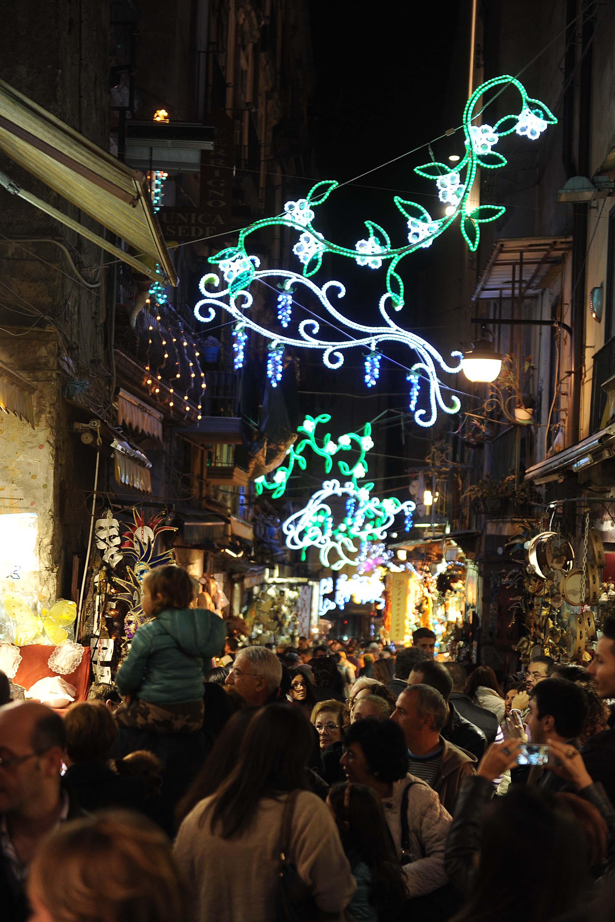   Luci d'artista di Salerno a San Gregorio Armeno
