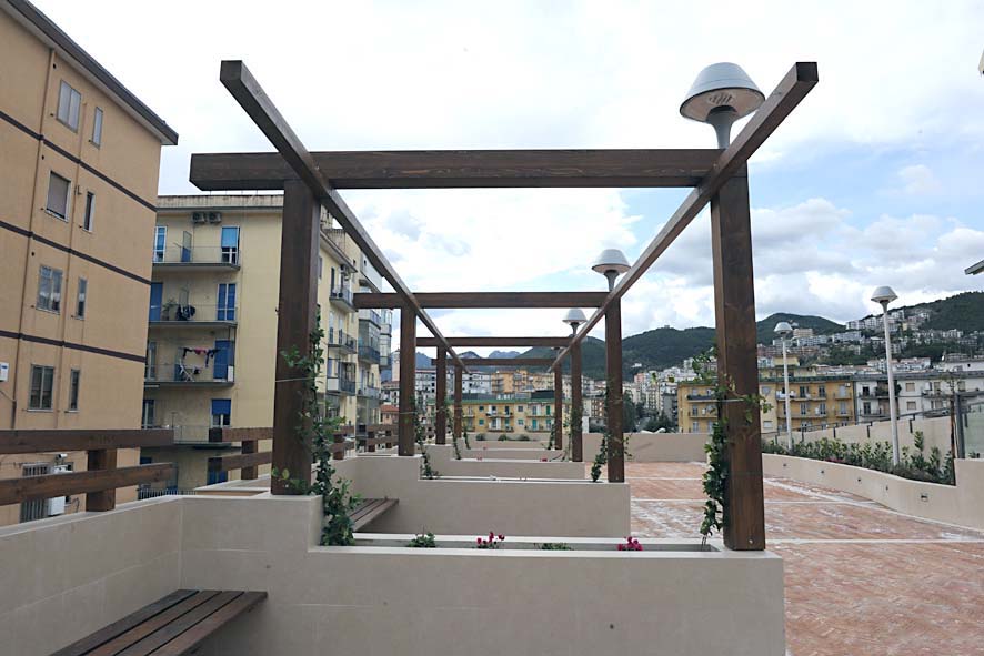   Con il Sindaco De Luca inaugurato il nuovo sagrato e del piazzale al Rione Petrosino. Salerno, 8 ottobre 2011
