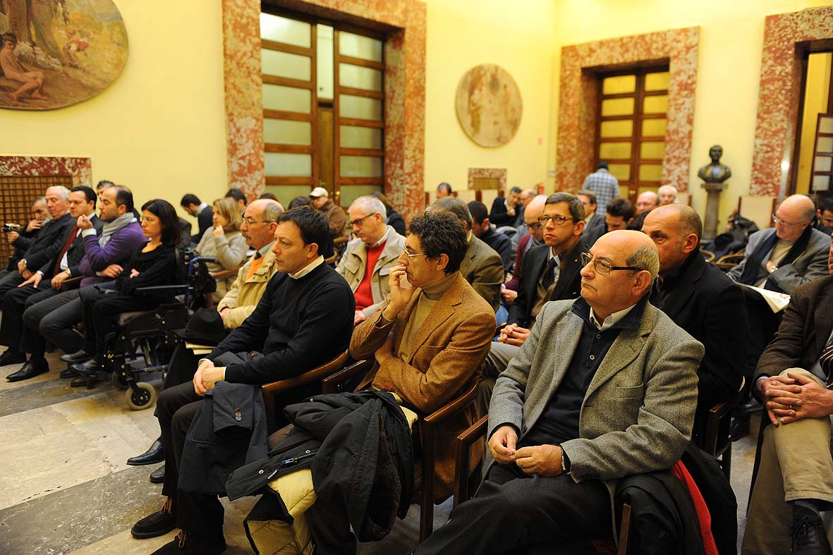   Vincenzo De Luca sulla sanita'. Conferenza stampa a Palazzo di Citta', Salerno, 18 dicembre 2010
