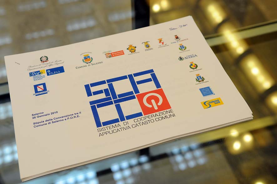   Salerno capofila di SCACCO, un progetto nazionale a beneficio di cittadini e imprese per un fisco equo ed efficiente. Firma della Convenzione tra il Comune e PORE. Salerno, 26.01.2010
