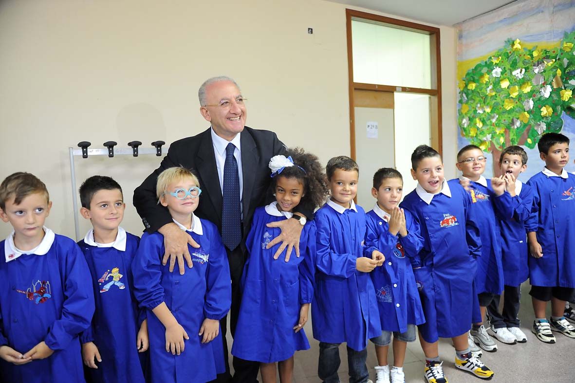   Il Sindaco De Luca inaugura l'anno scolastico alla Scuola Media di Mercatello
