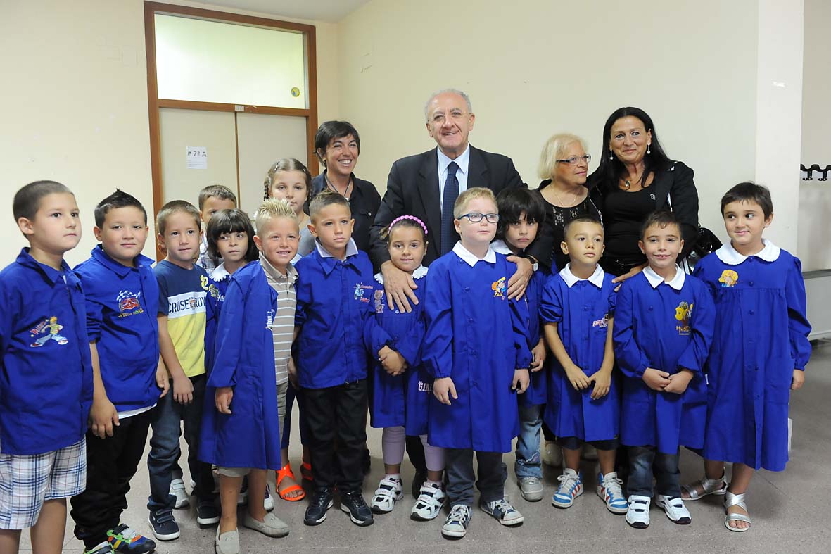   Il Sindaco De Luca inaugura l'anno scolastico alla Scuola Media di Mercatello
