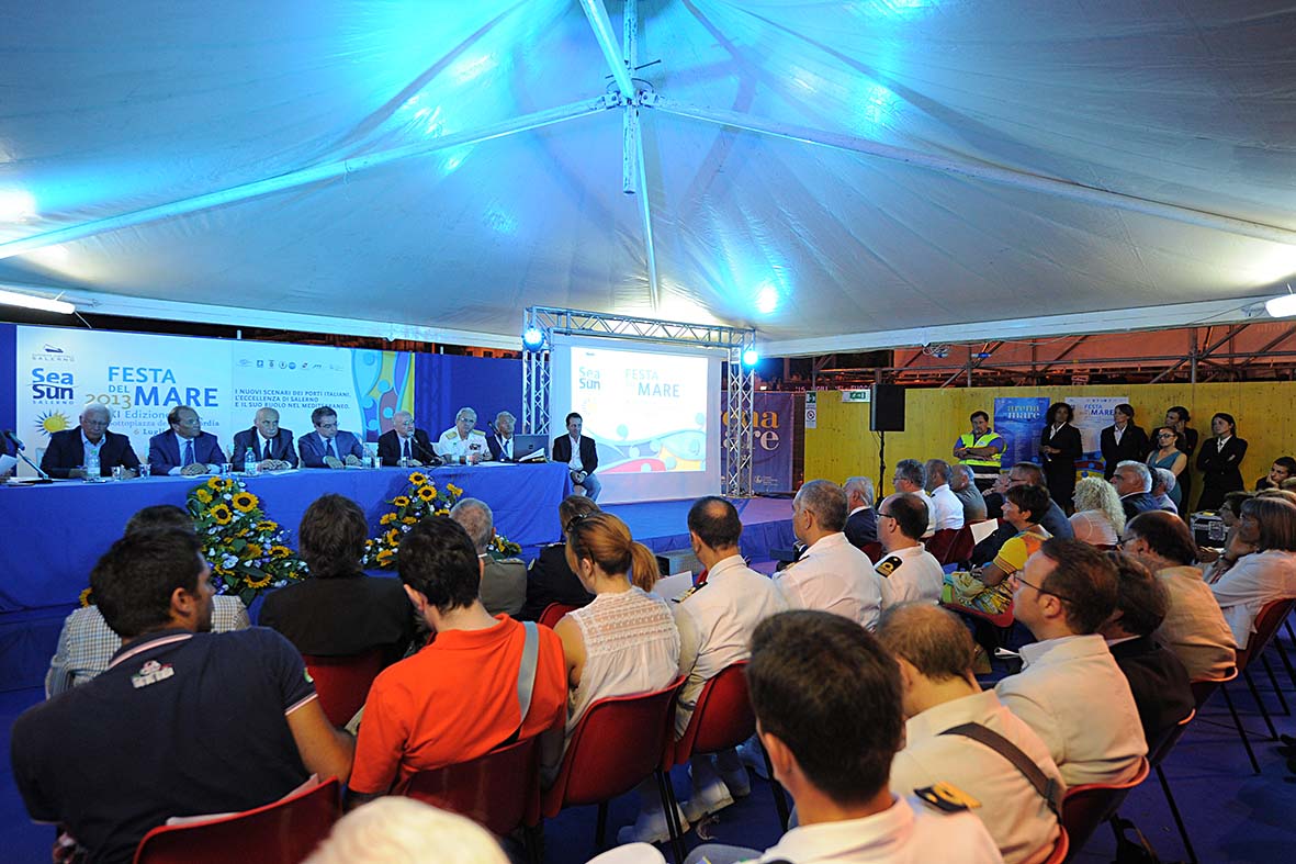   Un momento del convegno che ha dato il via al Sea Sun 2013
