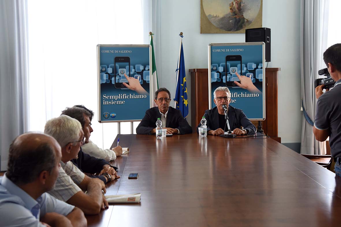   "Semplifichiamo insieme": un progetto per lo snellimento dei procedimenti amministrativi
