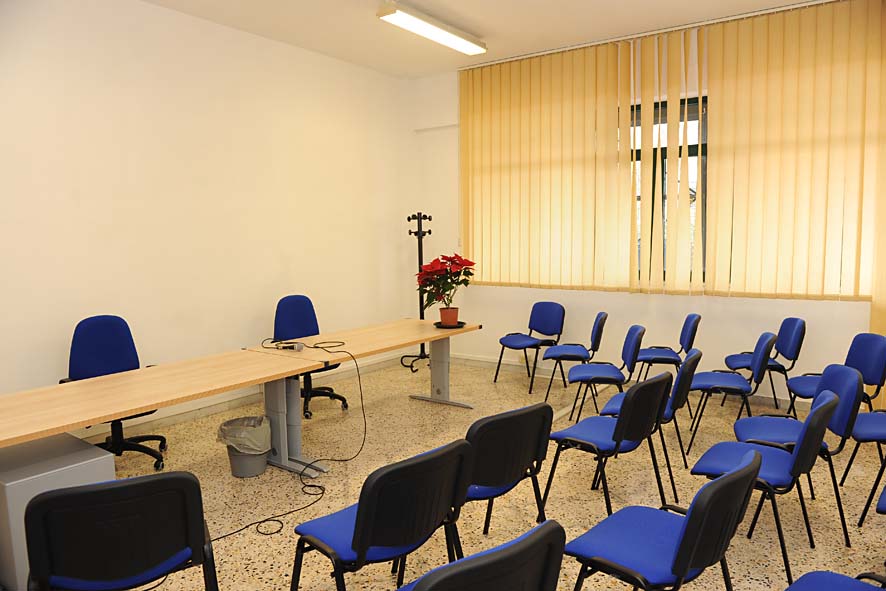   Inaugurazione Segretariato Sociale via Picarielli con il Sindaco De Luca. Salerno, 15 dicembre 2010
