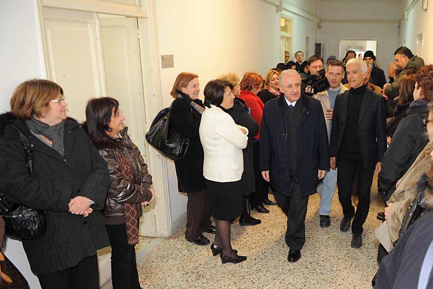   Inaugurazione Segretariato Sociale viaPicarielli con il Sindaco De Luca. Salerno, 15 dicembre 2010
