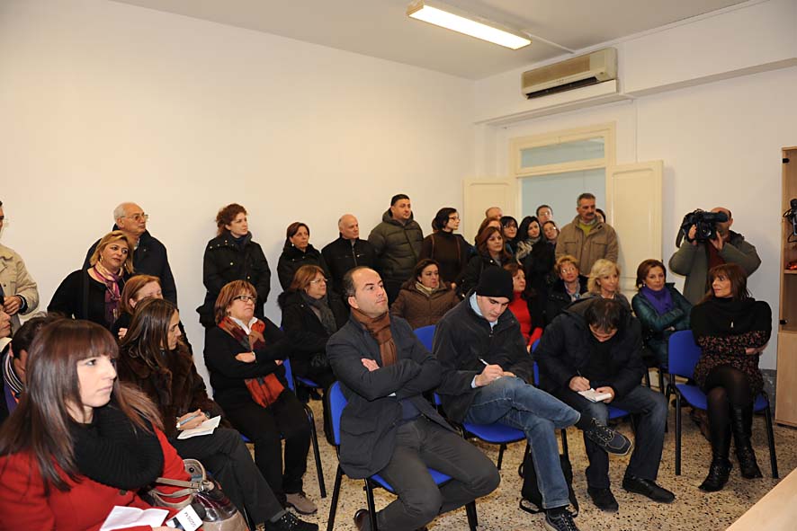   Inaugurazione Segretariato Sociale via Picarielli con il Sindaco De Luca. Salerno, 15 dicembre 2010
