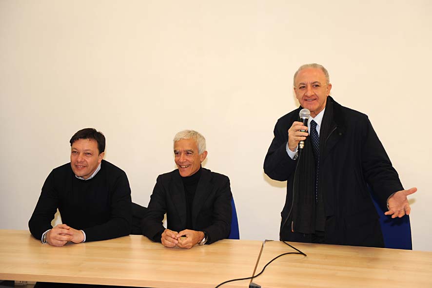   Inaugurazione Segretariato Sociale via Picarielli con il Sindaco De Luca. Salerno, 15 dicembre 2010
