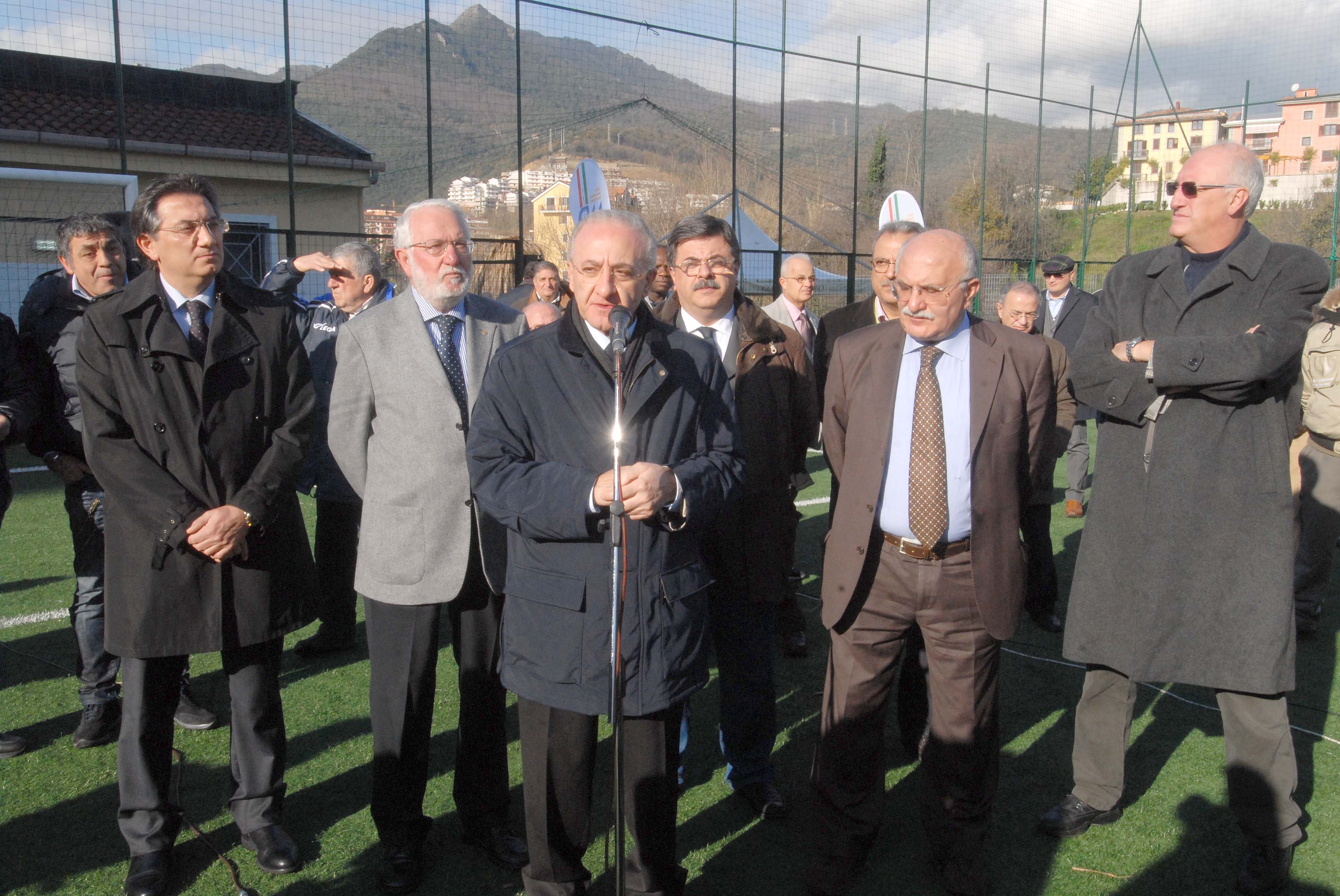   Campo sportivo Rinaldo Settembrino: l'apertura dellimpianto completamente rinnovato. 5 gennaio 2010
