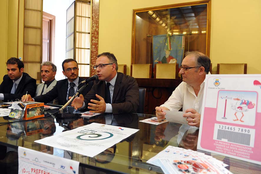   Presentazione progetti per la sicurezza stradale e parcheggi rosa. Salerno, 22 luglio 2010
