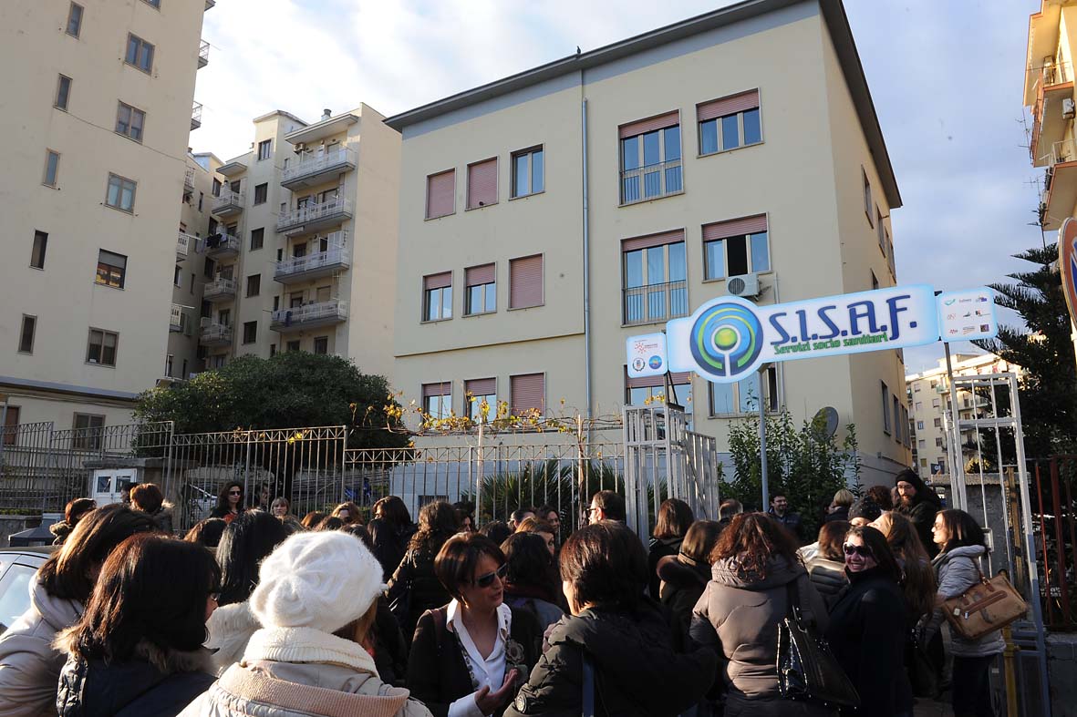   Inaugurazione SISAF, Servizio Integrato Socio-Ambulatoriale per la Famiglia. Salerno, via La Carnale, 23 gennaio 2012
