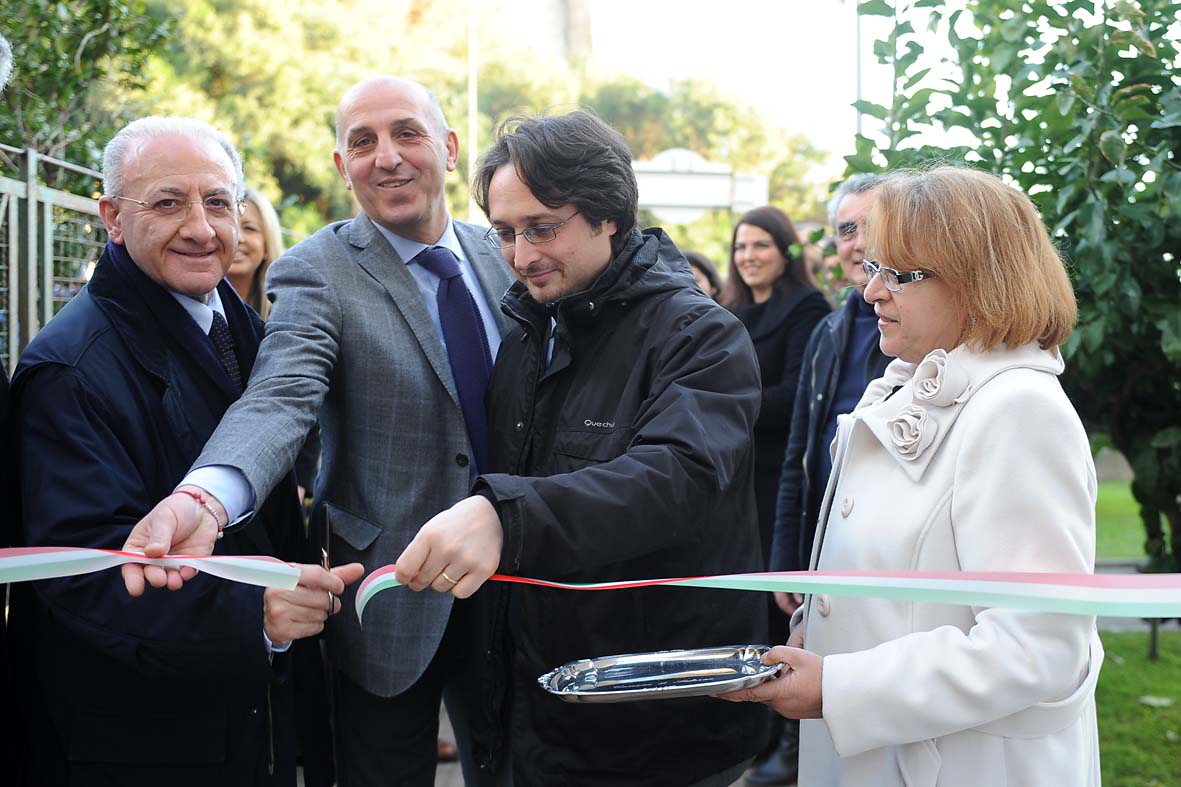   Inaugurazione SISAF, Servizio Integrato Socio-Ambulatoriale per la Famiglia. Salerno, via La Carnale, 23 gennaio 2012
