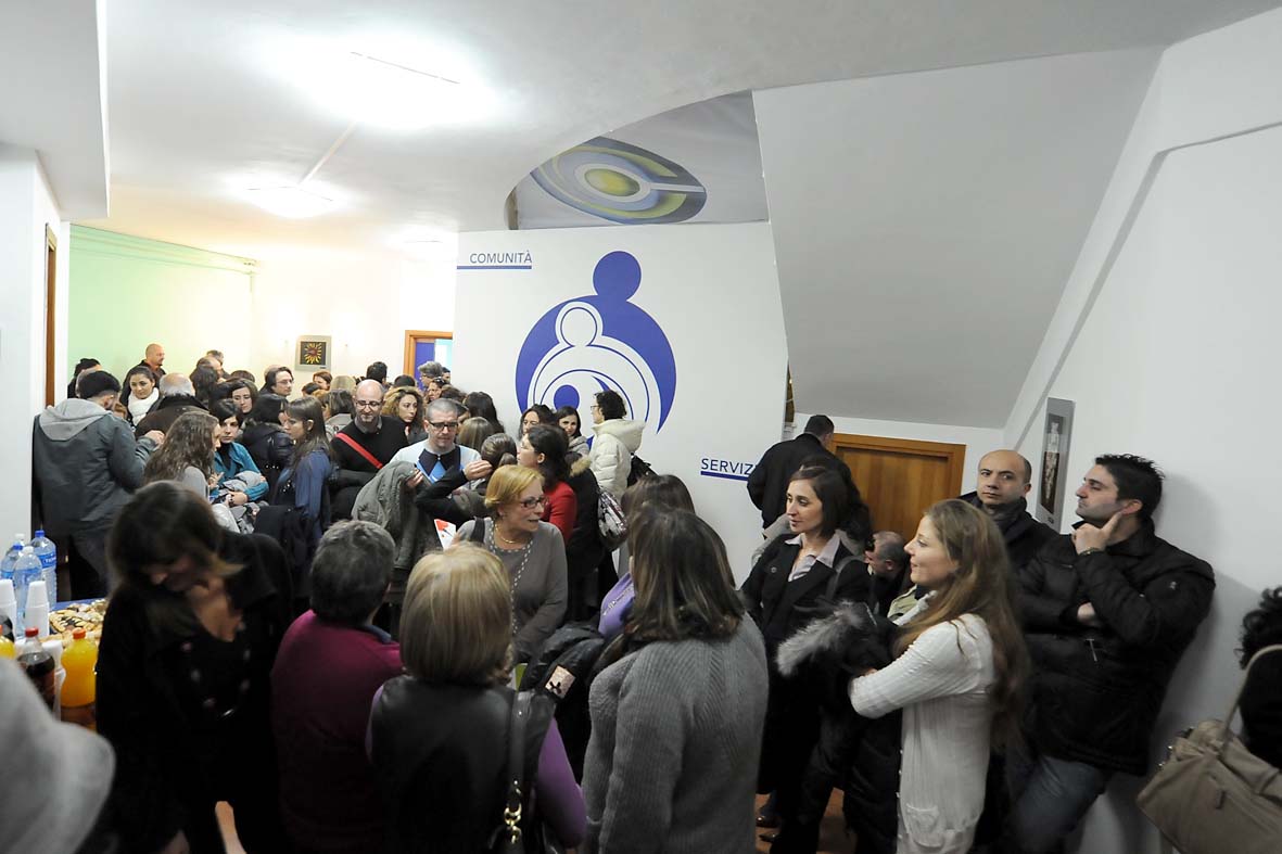   Inaugurazione SISAF, Servizio Integrato Socio-Ambulatoriale per la Famiglia. Salerno, via La Carnale, 23 gennaio 2012
