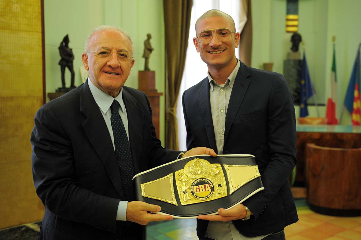   Il Sindaco De Luca riceve il pugile salernitano Dario Socci
