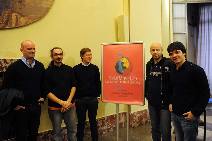   I Neri per Caso presentano il Social music Lab. Palazzo di Citta', 27 novembre 2009
