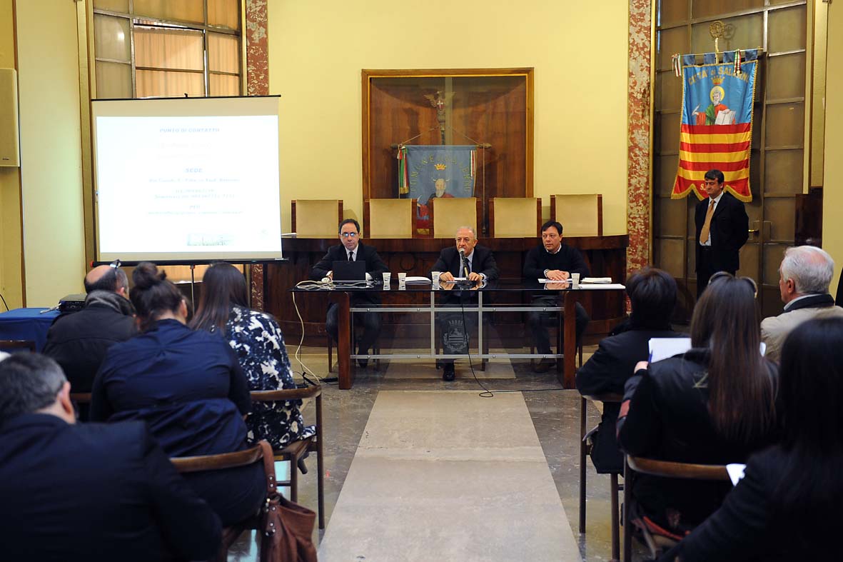   Presentazione del nuovo Sportello Unico Attivita' Produttive del Comune di Salerno. Palazzo di Citta' 31 marzo 2011
